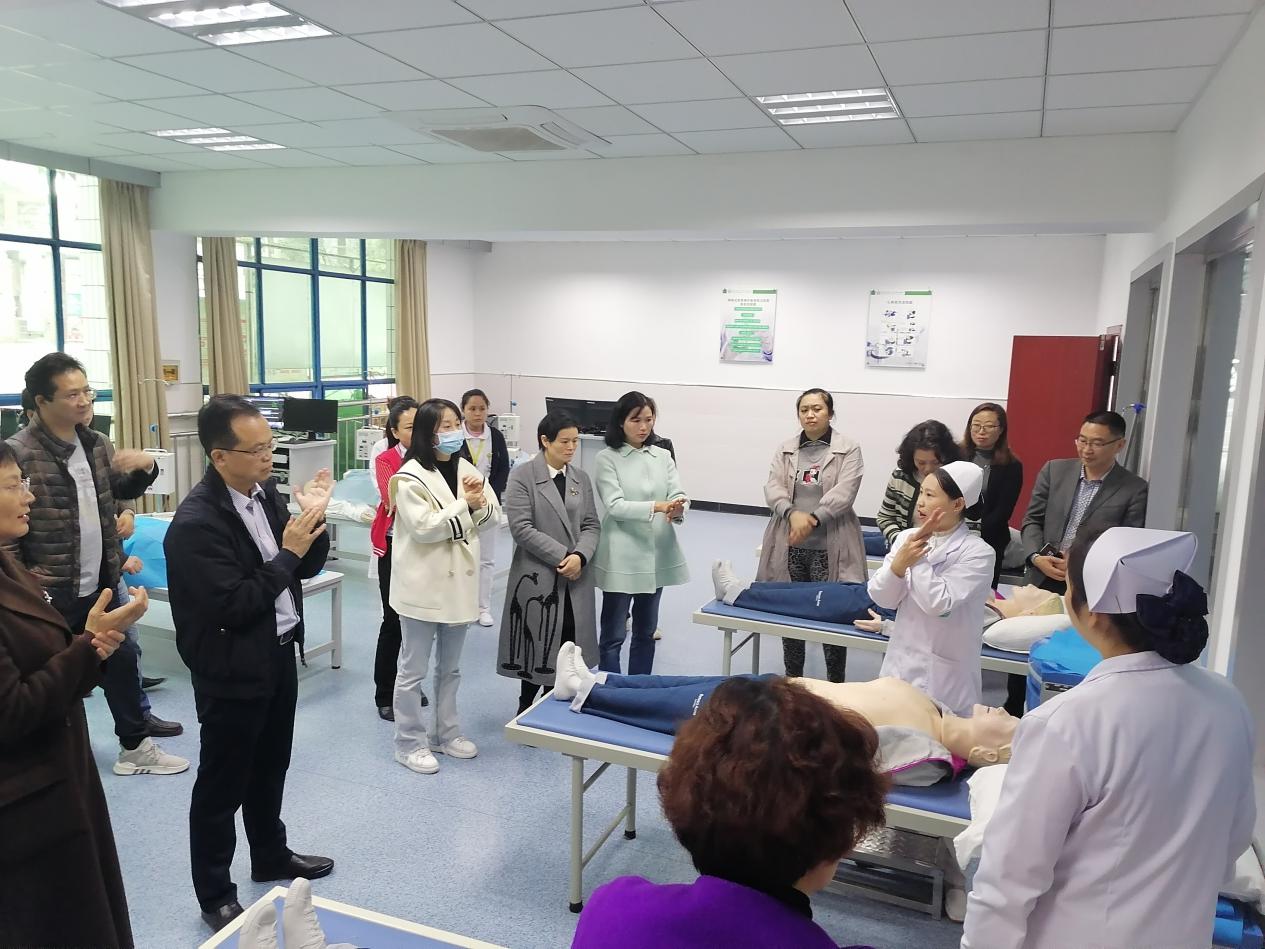 沙坪壩區教育考試院領導一行 在我校開展基層調研及職工急救技術培訓(圖5)